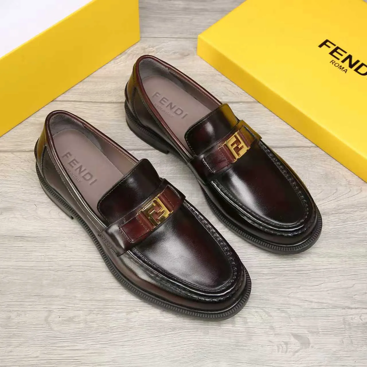 ​Men's shoes 💰 500 💰 Water dyed cowhide 🆘 The latest FENDI ( Fendi ) new casual leather shoes 🕶️🕶️ Simple routing effect, showing an elegant and cool driving shoe 🎬Made of Italian 🇮🇹 imported calfskin + first-layer water-dyed cowhide lining🐂Excellent material🎬Detailed workmanship 🤗Comfortable foot feel➰➰. ​Pair it with any outfit to show your taste and temperament, low-key luxury ♻️Design ​simple and elegant ​noble and fashionable 🍃​Very loved and favored by trendy men 💓❤️Size: 38-44 2⃣️colors available